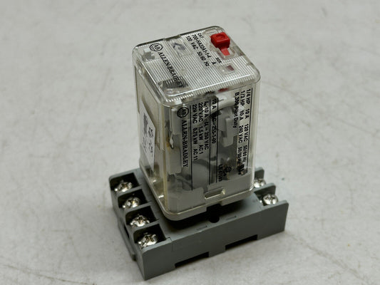 ALLEN BRADLEY 700-HA32A1-1-4 RELAY SER A 120VAC WITH IDEC SR2P-06 BASE 92Y30C