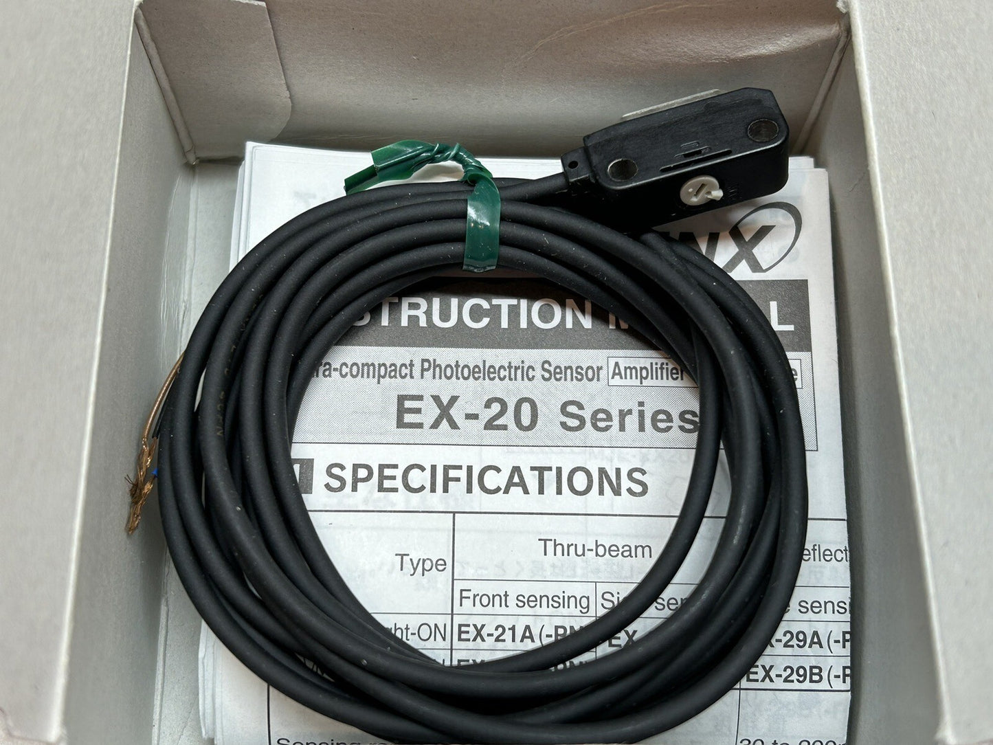 SUNX EX-26A-PN / PHOTOELECTRIC REFLECTIVE SENSOR 6MM-14MM / NEW
