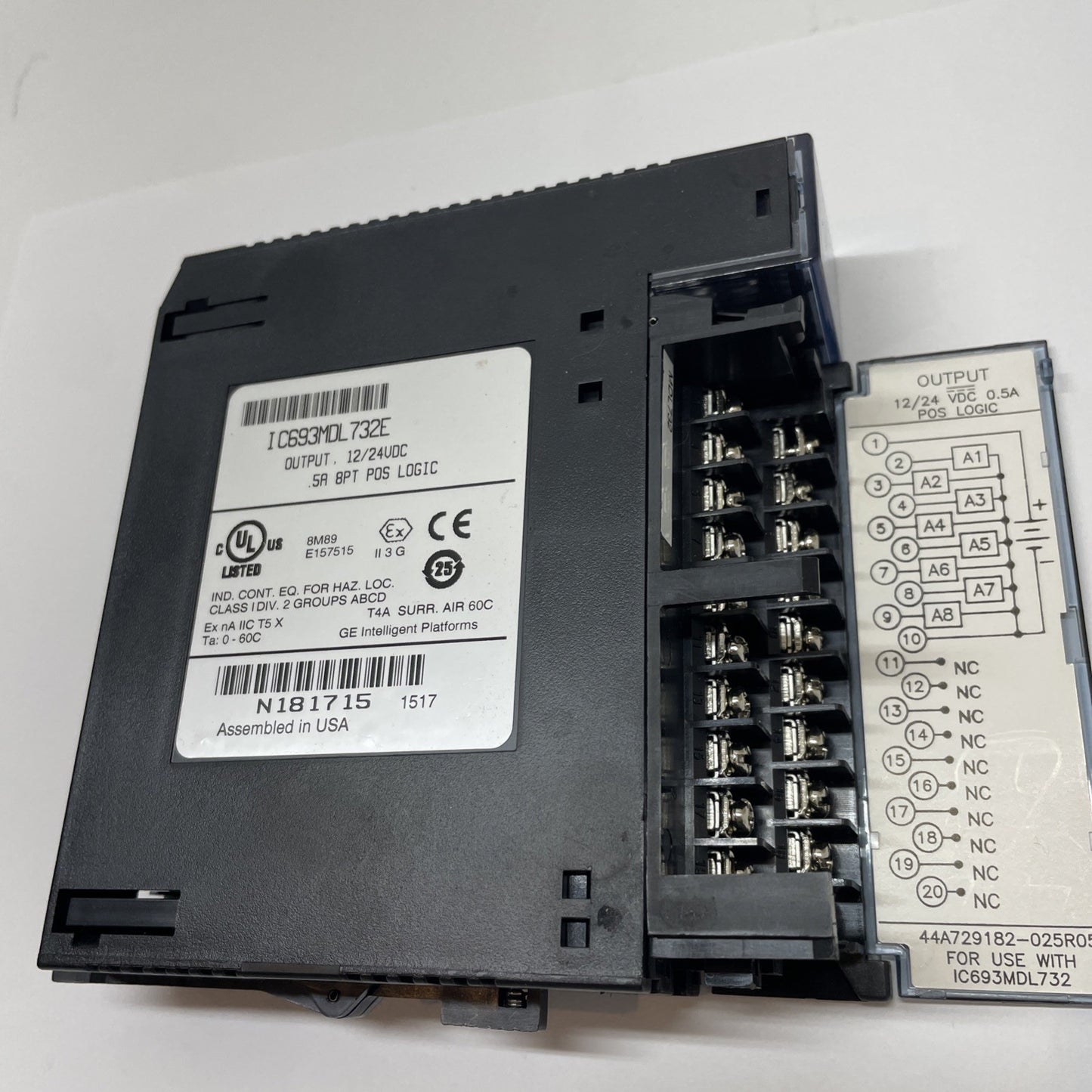 GE Fanuc  IC693MDL732E  12/24 VDC 8-Point Positive Logic Output Module