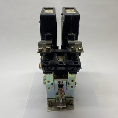 General Electric DS303A-3C01GXA002 DC Contactor 600V 230/250V Coil 100A
