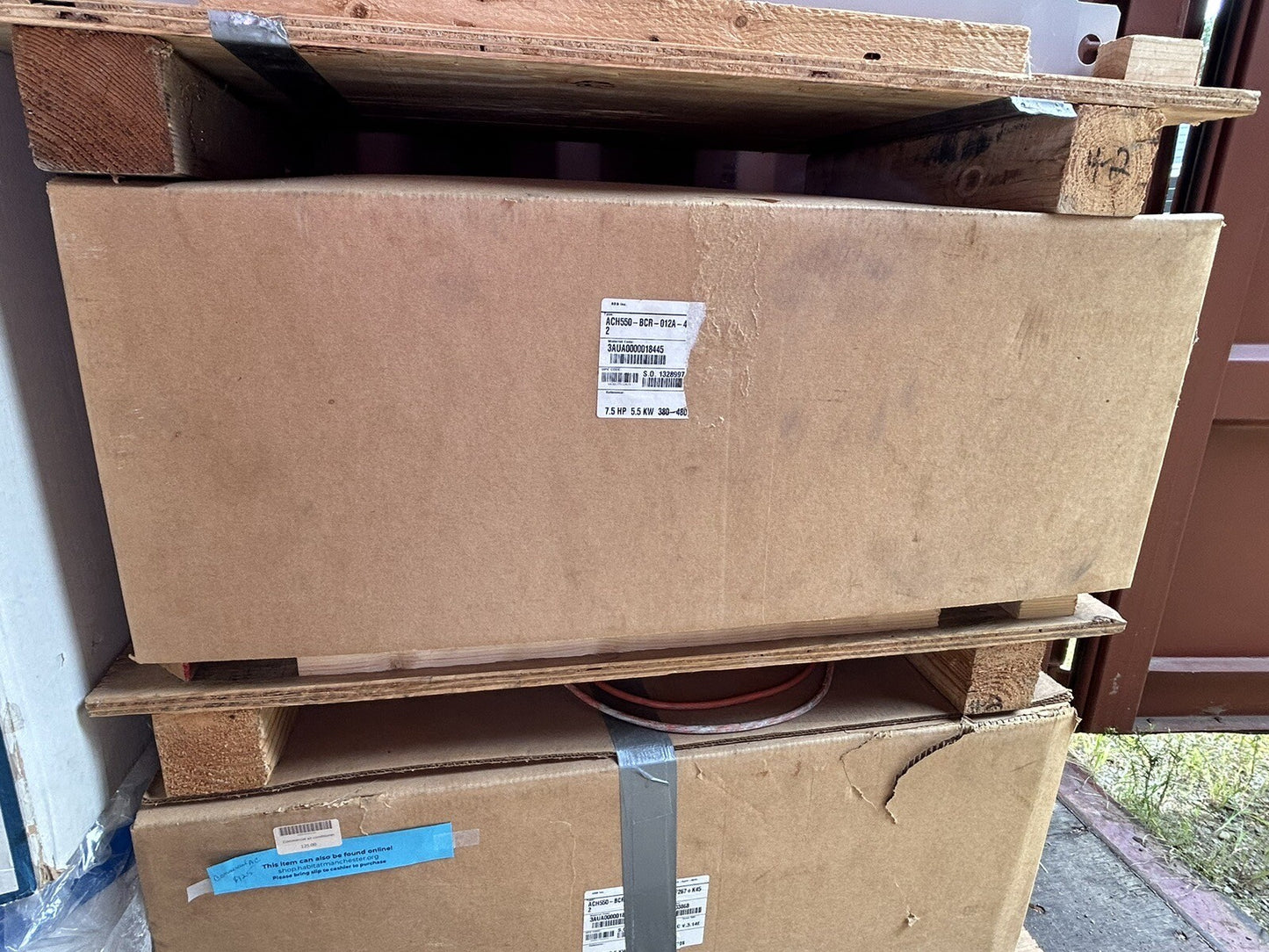 ABB ACH550-BCR-012A-4+B055+F267+K452 / ACH550-BCR-012A-4 AC DRIVE W/ BYPASS NEW