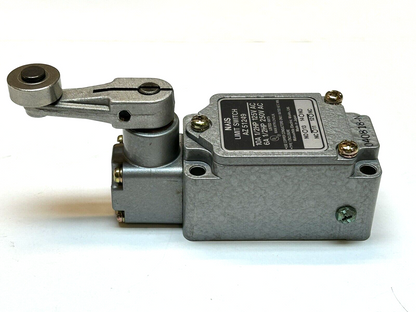 NAIS AZ51249 / LIMIT SWITCH 10A 6A 1/2HP 125VAC 250VAC / NEW NO BOX