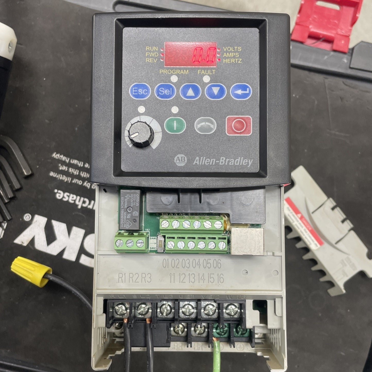 Allen Bradley 22A-D6P0N104 /A PowerFlex 4 AC Drive 480 VAC 3PH 2.2kW / 3HP