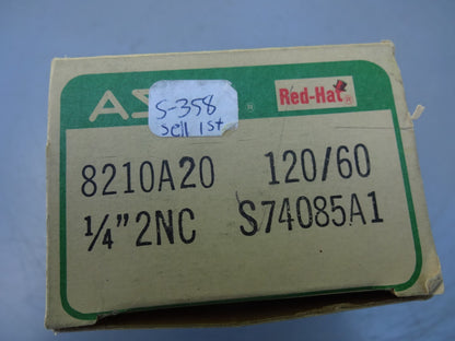 ASCO 8210A20 / 120/60 VOLTS SOLENOID VALVE  1/4" 2NC / NEW WITH BOX
