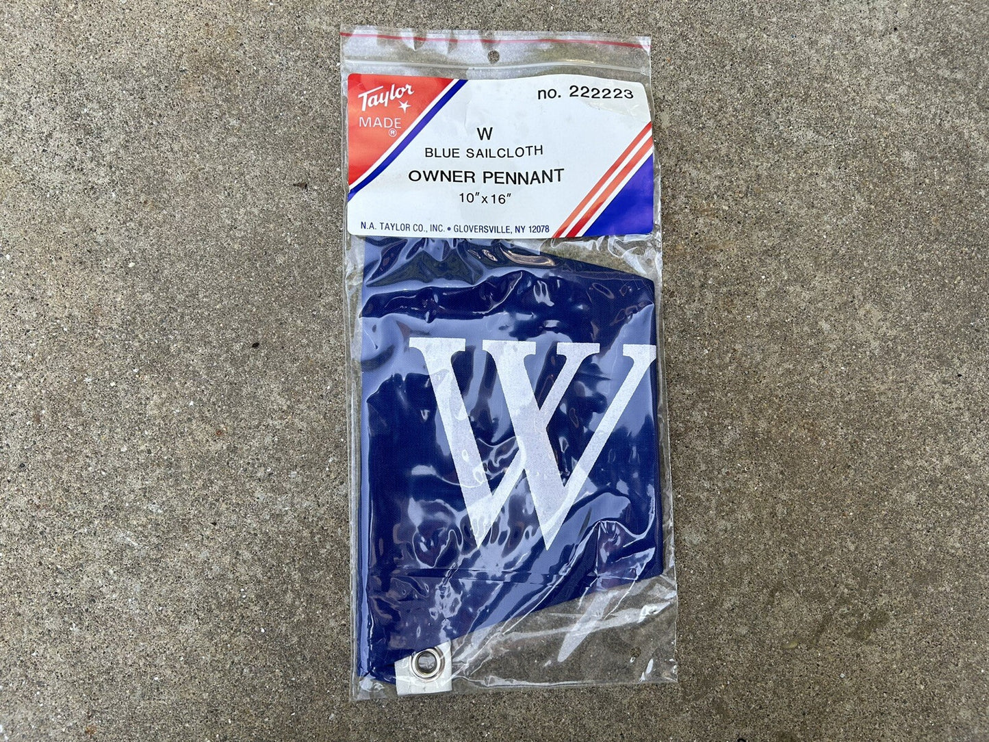 TAYLOR MADE 222223 W OWNER PENNANT 10" X 16" BLUE SAILCLOTH MARINE FLAG / NEW