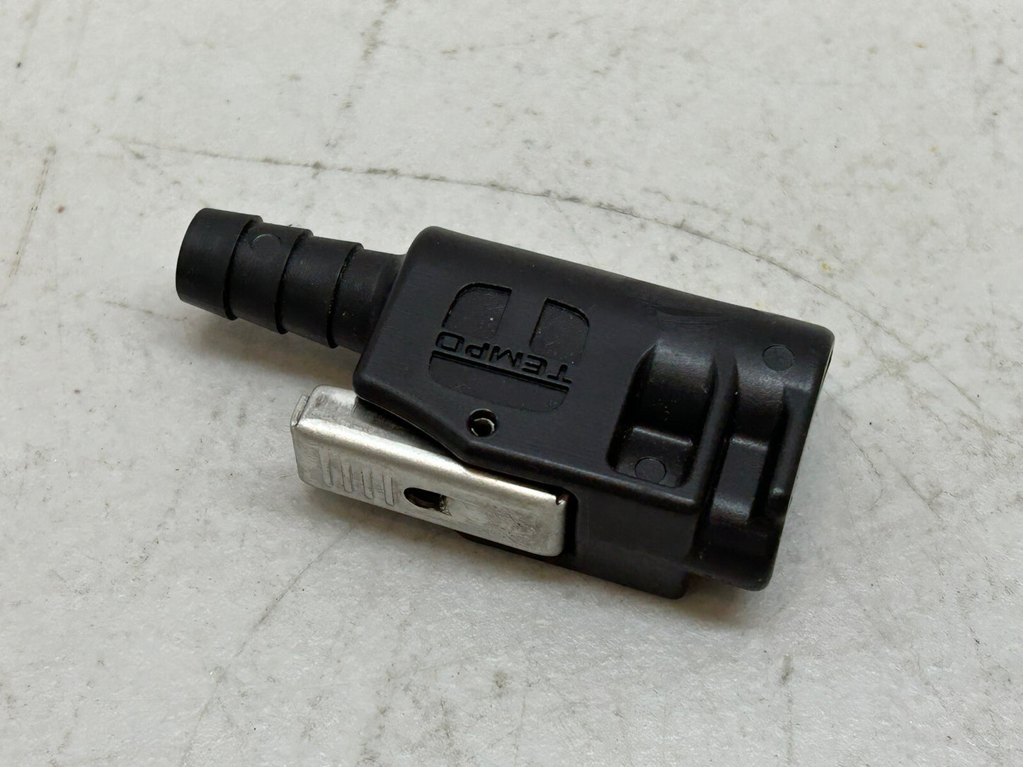 TEMPO 240061 / 482MFC / TANK CONNECTOR FEMALE 3/8" BARB OEM 22-13563A7 / NEW