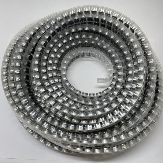 (LOT OF 965) Panasonic ECE-V1HA220P 22 50 V Aluminium Electrolytic SMD Capacitor