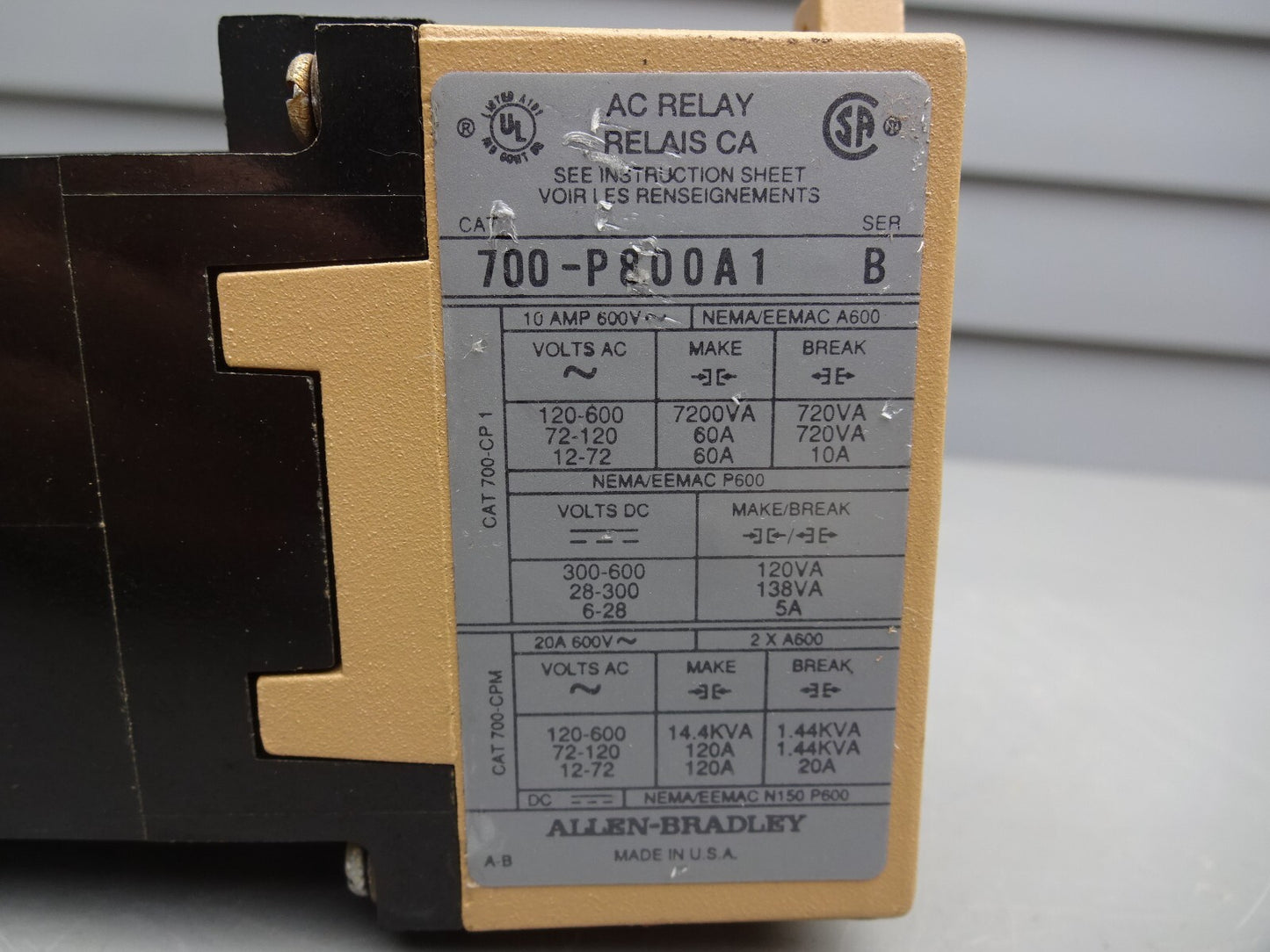 ALLEN BRADLEY 700-P800A1 B / 700-PC40 A  / RELAY