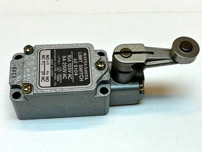 MATSUSHITA AZ5104 / LIMIT SWITCH 10A 125V 6A 250V WITH ROLLER ARM / NEW NO BOX
