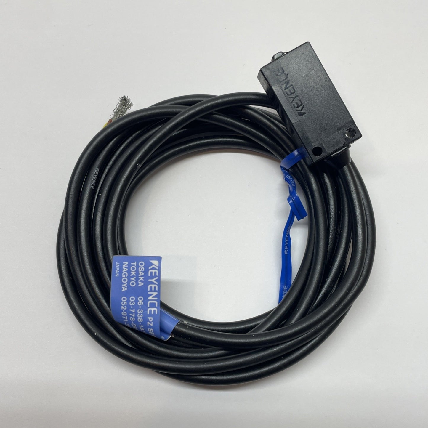 (USA) KEYENCE PZ-61L Photoelectric Sensor Retro-Reflective 12-24V NPN