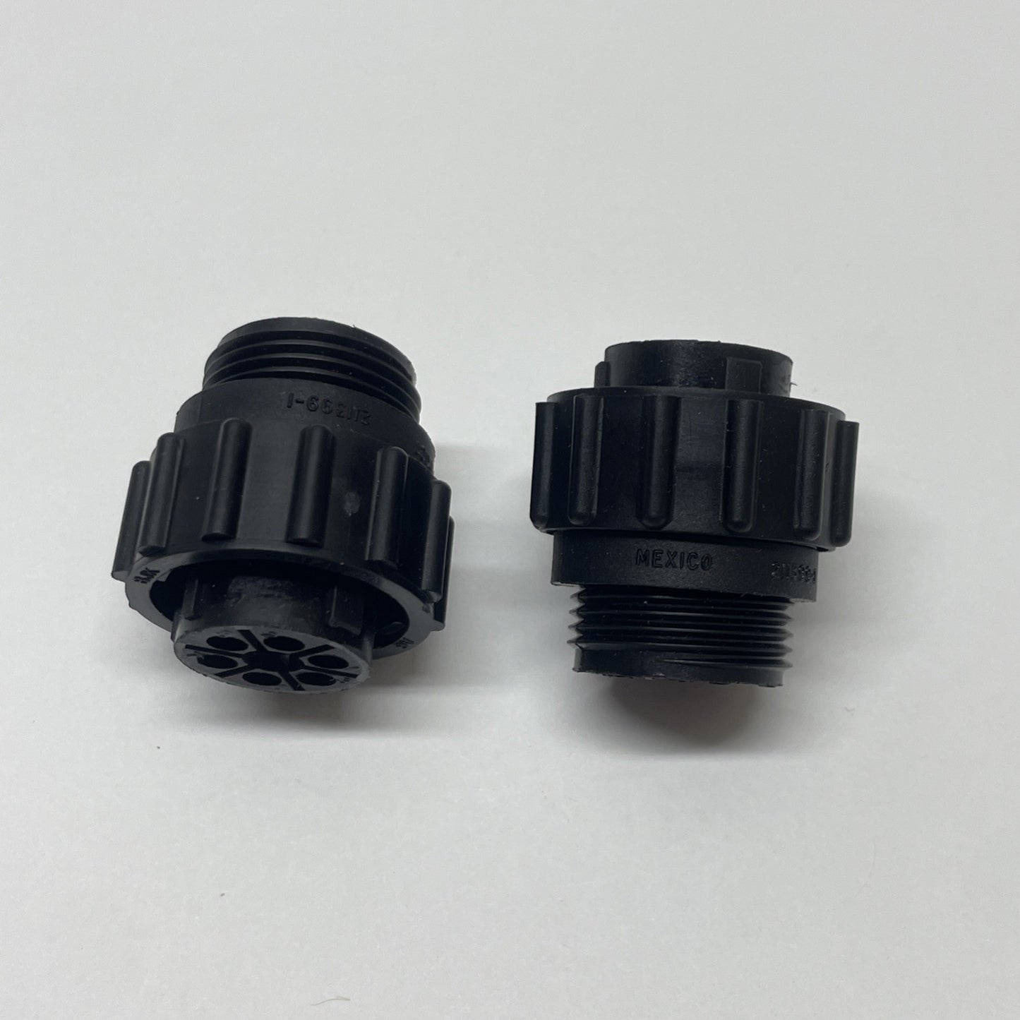 LOT OF 2 AMP 211399-1 Circular Connector Plug 7 pos Series I A5 AMP 1051