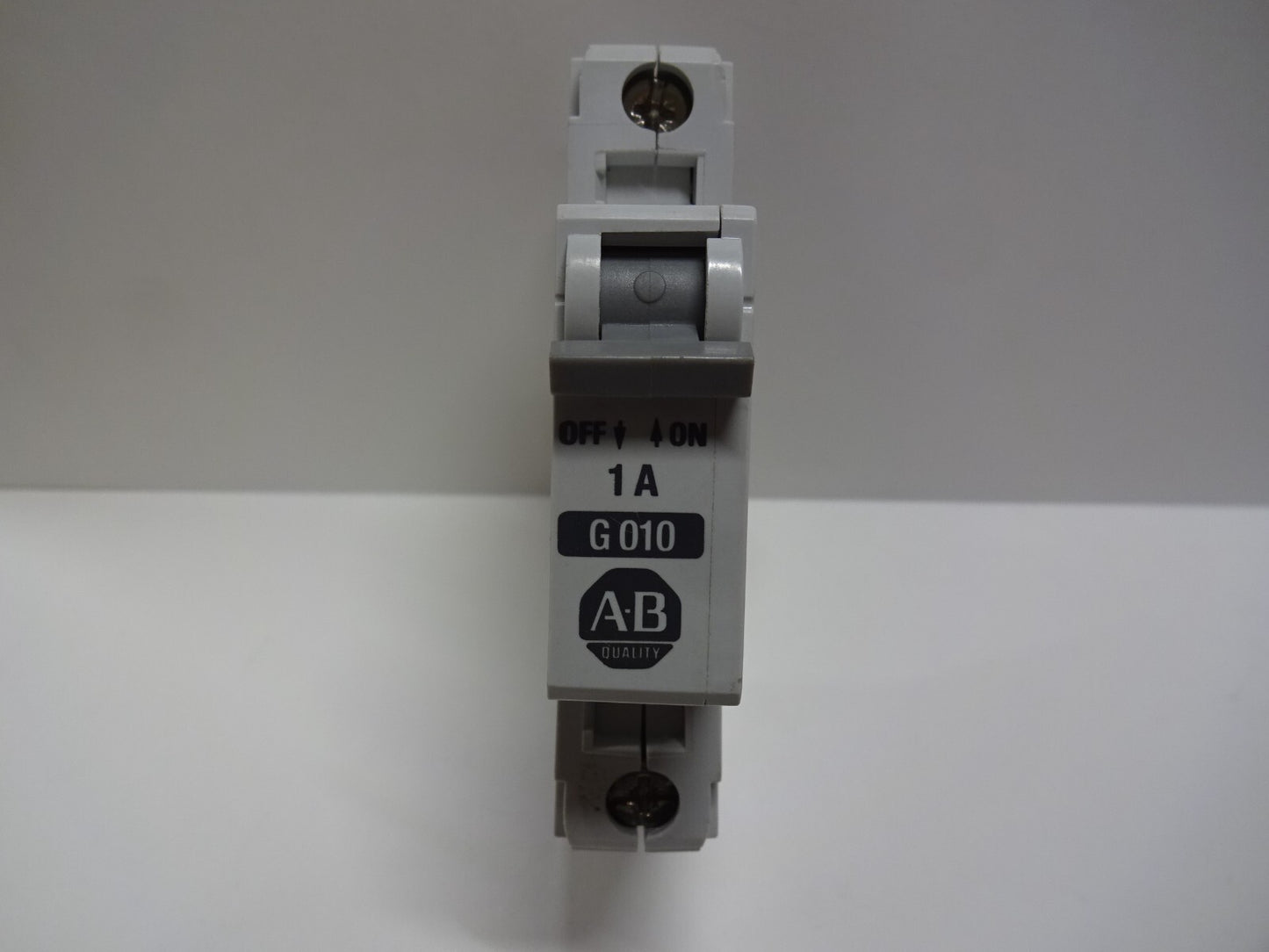ALLEN BRADLEY 1492-CB1-G010 / G 010 / 1A 1P CIRCUIT BREAKER SERIES B