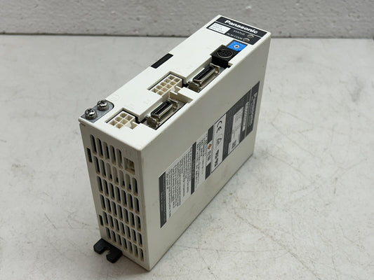 PANASONIC MUDS5A5A1A / AC SERVO DRIVER 200V 50W / NEW