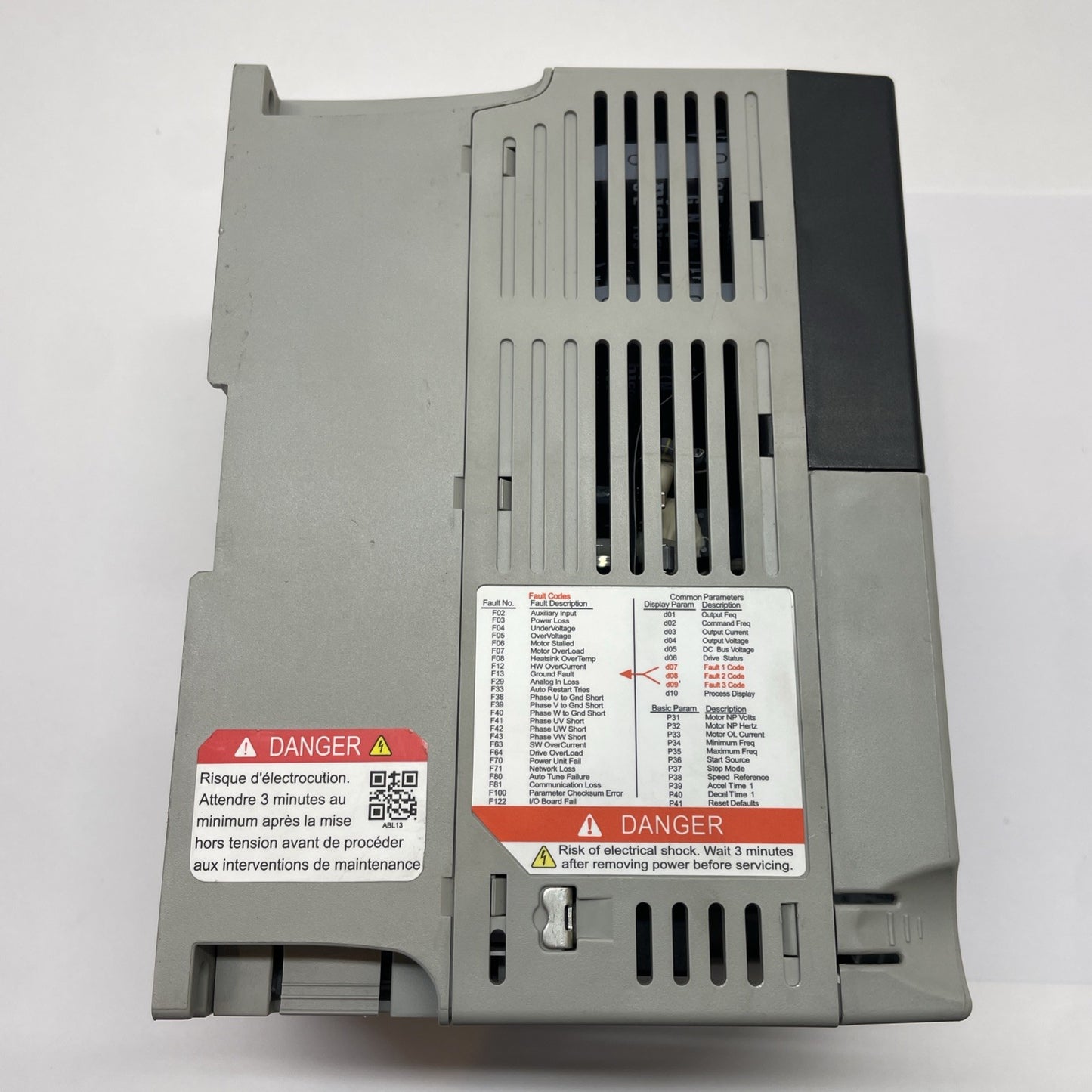 Allen-Bradley 22A-A8P0N104 /A PowerFlex 4 240VAC 1PH 8A 2HP AC Drive