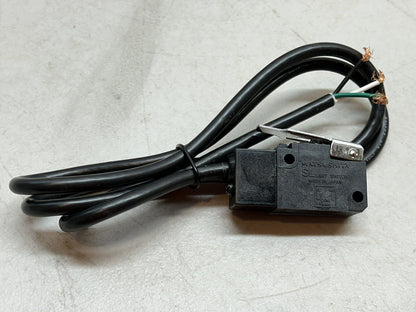 MATSUSHITA AZ37259 / SL LIMIT SWITCH 4A 250VAC / NEW