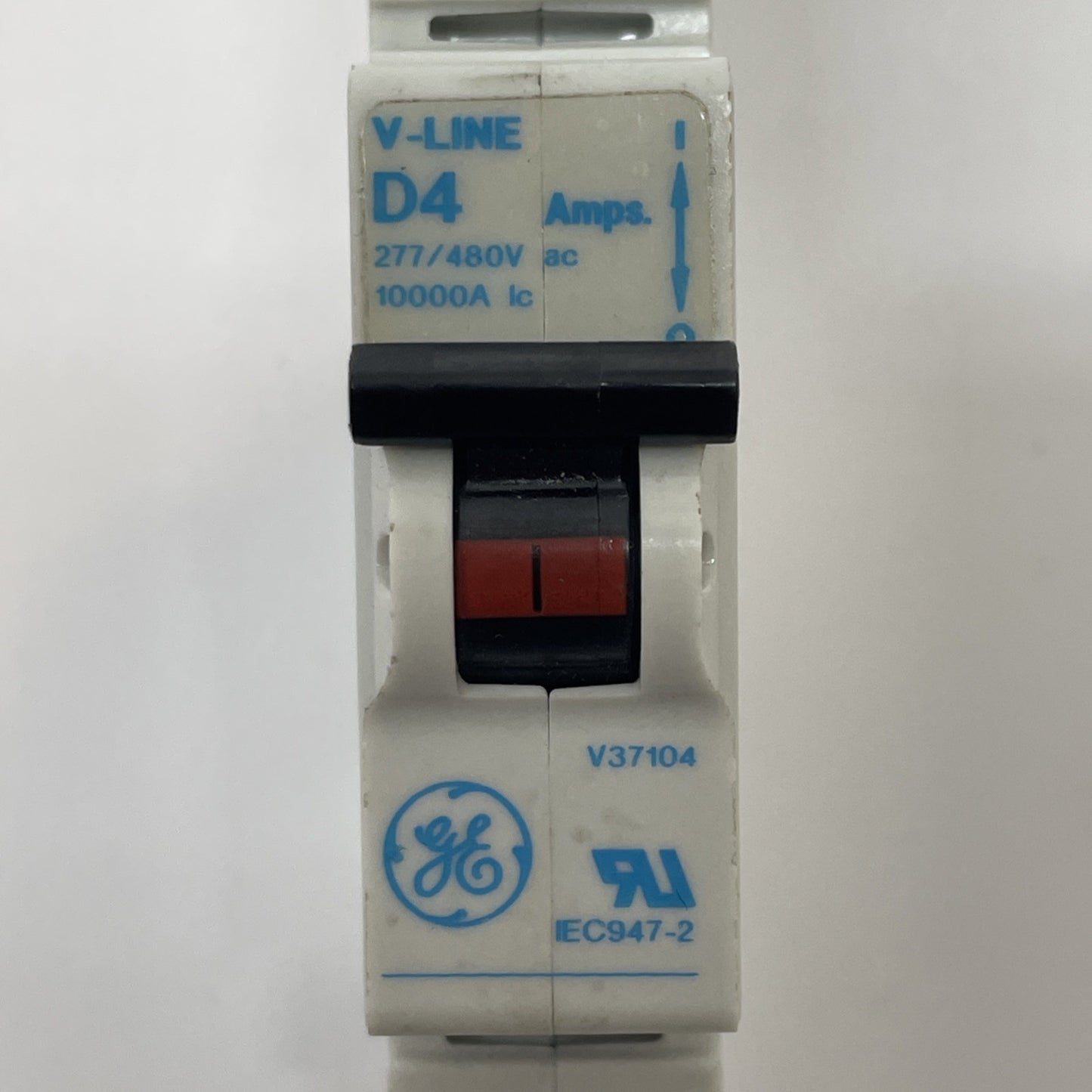 General Electric V37104 Single-Pole 4 Amp DIN-Rail Circuit Breaker V-LINE D4
