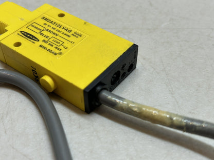 BANNER SM2A312LVAG / 26055 MINI-BEAM SENSOR / USED AS SAMPLE ONLY