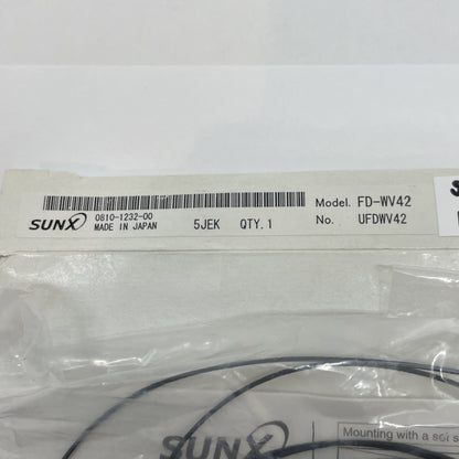 1pcs Brand New SUNX FD-WV42 photoelectricity sensor FDWV42 (0180-1232-00)