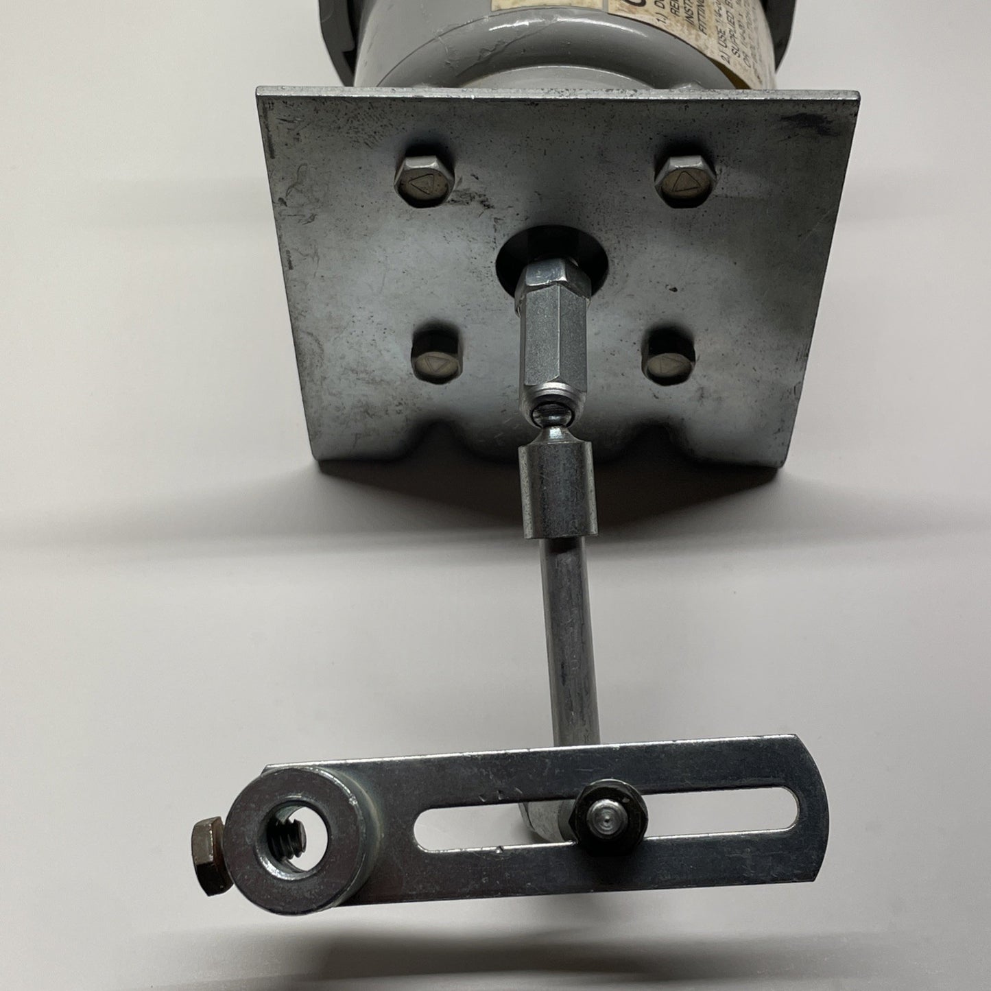 Universal Pneumatic Controls M302-180 Pneumatic Actuator