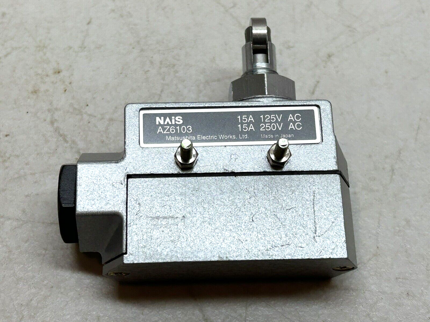 NAIS AZ6103 LIMIT SWITCH 15A / 125VAC / 250VAC / NEW NO BOX
