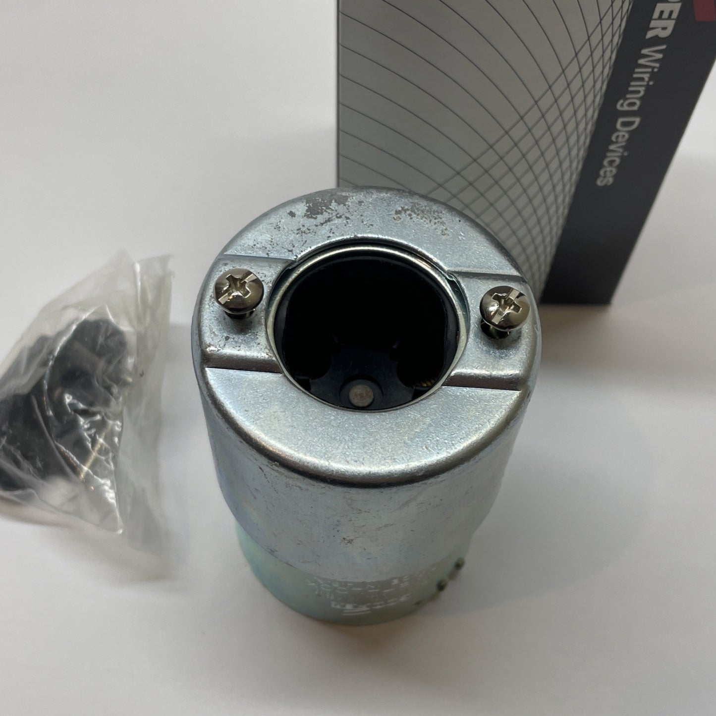 Cooper 7765 50A 600 VAC/250 VDC 3P-4W Armored Locking Plug Hart-Lock