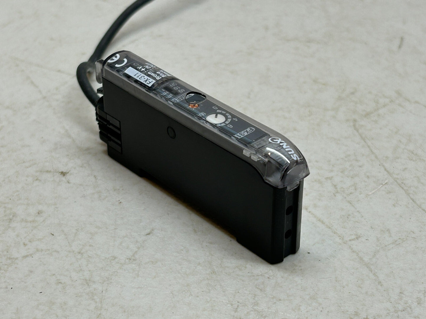 SUNX FX-311 / NAVI PHOTOELECTRIC SENSOR WITH VISIBLE INDICATOR / USED AS SAMPLE