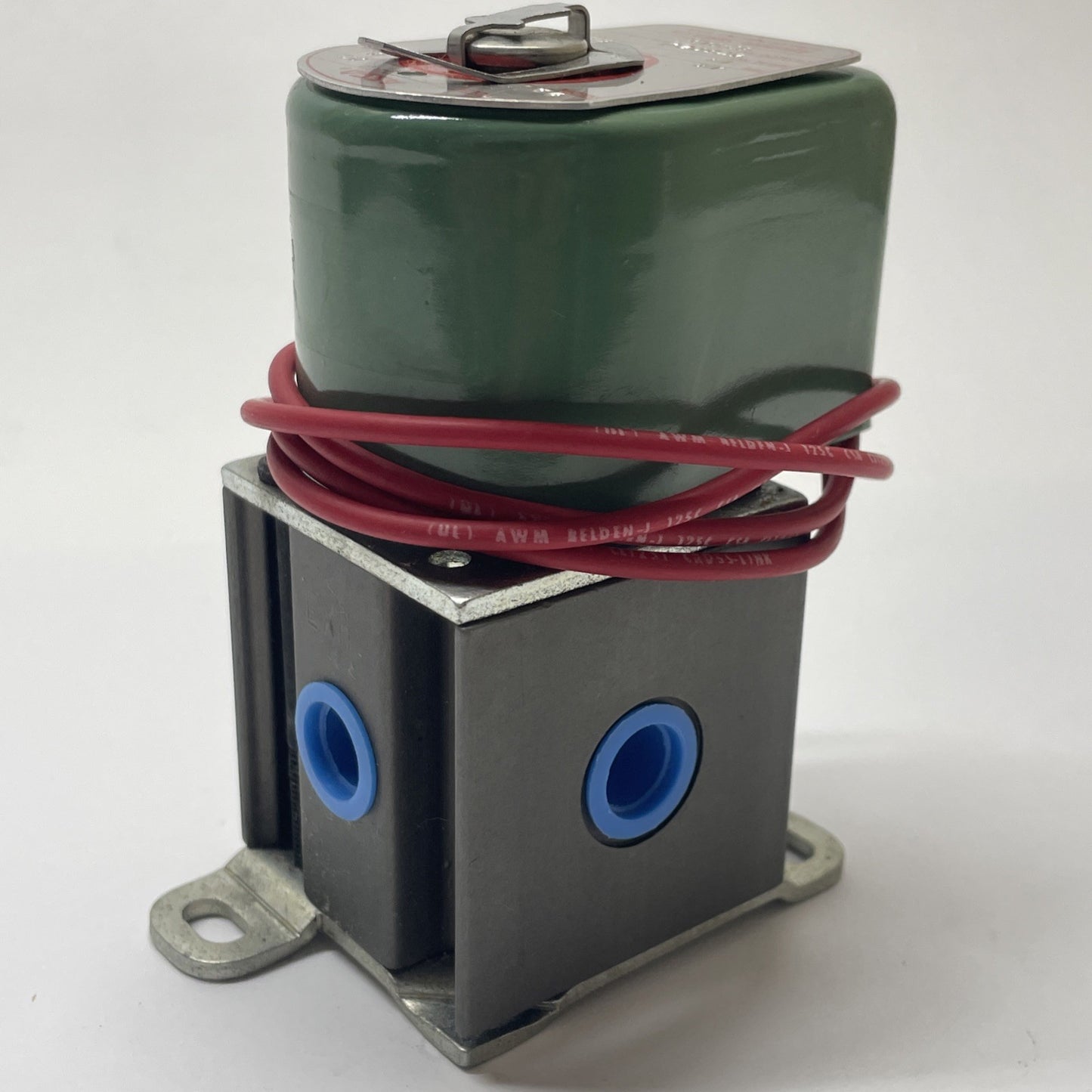 ASCO RED HAT 8340A3 SOLENOID VALVE 1/4" PIPE 19.7 Watt 100 Psi