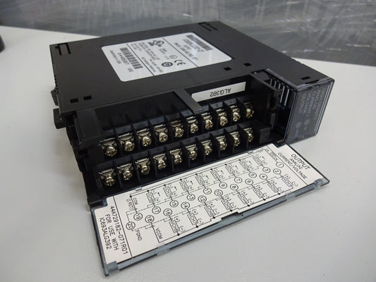 GE FANUC IC693ALG392-CF / IC693ALG392CF / OUTPUT ANALOG CURR/VOLTAGE 8PT