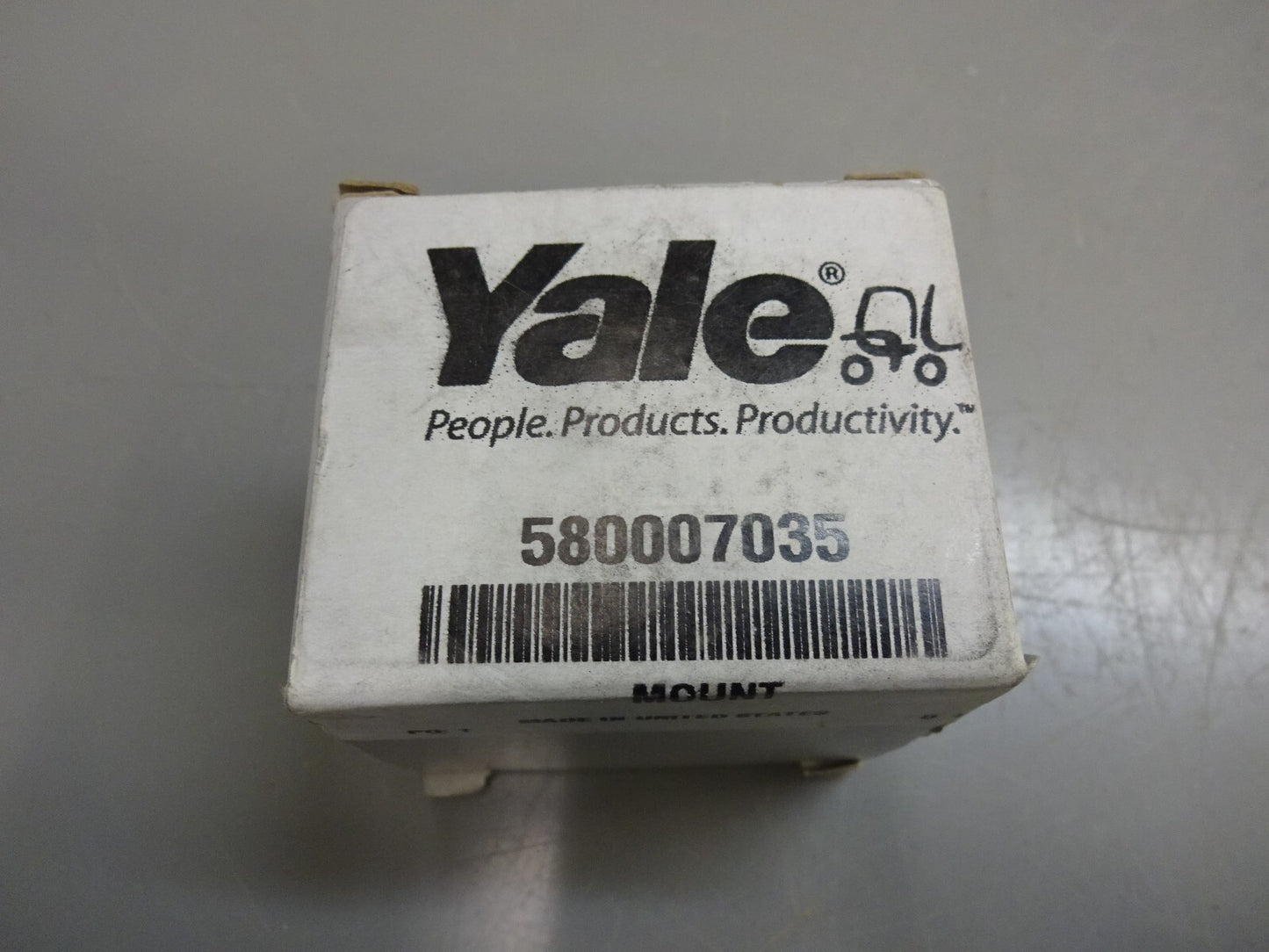 Yale 580007035 Industrial Forklift Mount Replacement Part Component