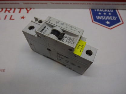 SIEMENS 5SX41 / C2 / 1 POLE CIRCUIT BREAKER WITH 5SX9100HS CONTACT BLOCK