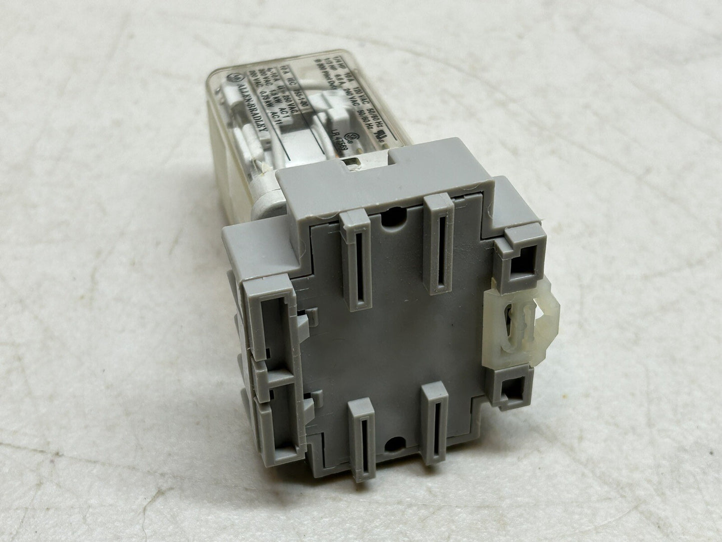 ALLEN BRADLEY 700-HA33A1-1-4 RELAY SER A 120VAC 700-HN126 BASE
