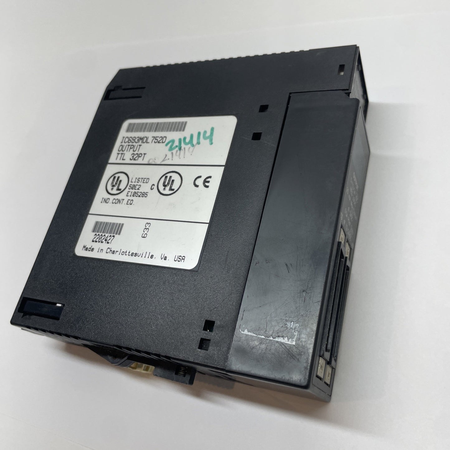 GE Fanuc IC693MDL752D 32-Point Output Module TTL / 12-24V (Series 90-30)