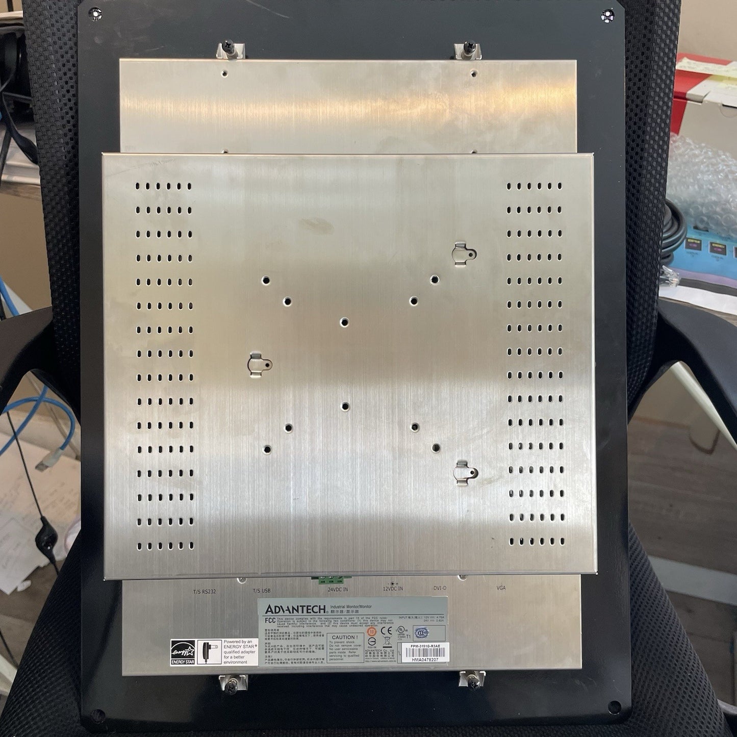 (TESTED) - Advantech FPM-3151G-R3AE Industrial Monitor