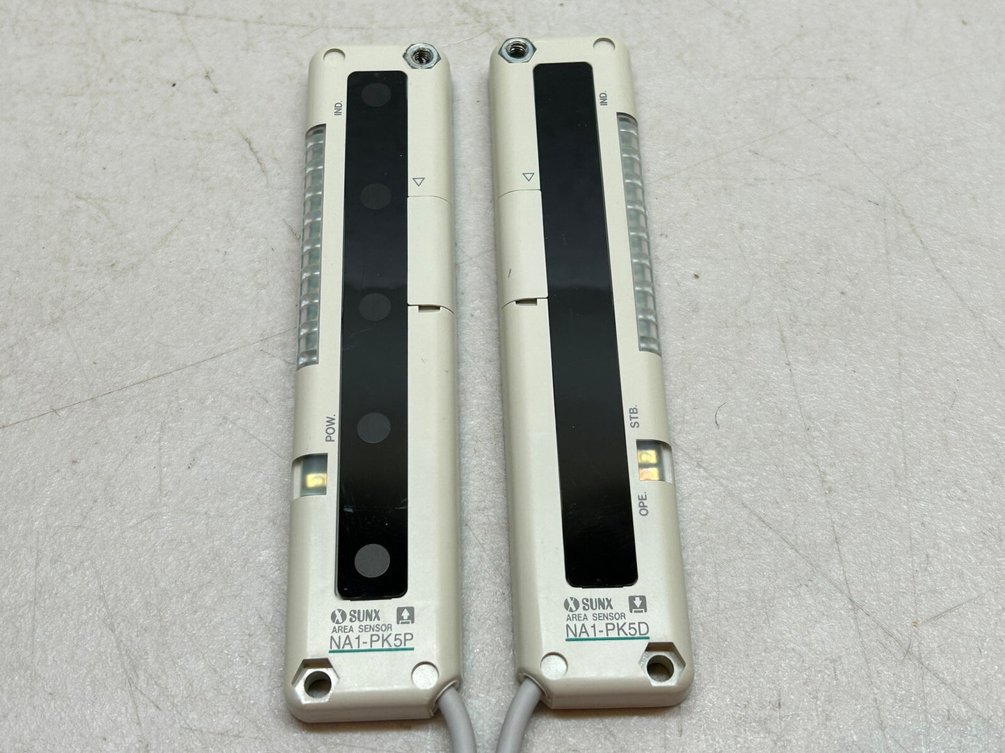 SUNX NA1-PK5 / NA1-PK5D AND NA1-PK5P AREA SENSORS / SET OF 2 USED AS SAMPLES