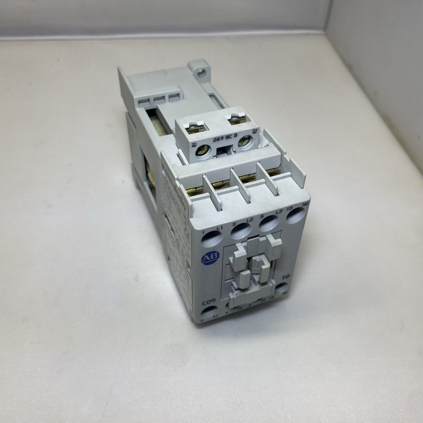 Allen Bradley 100-C09D10 Contactor 120v Coil 3-Pole 1NO 600VAC 25A 7.5Hp