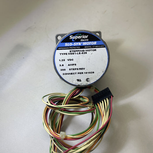 SUPERIOR ELECTRIC SLO-SYN MOTOR ATEPPING MOTOR M061-LE-529 1.25VDC 3.8AMPS