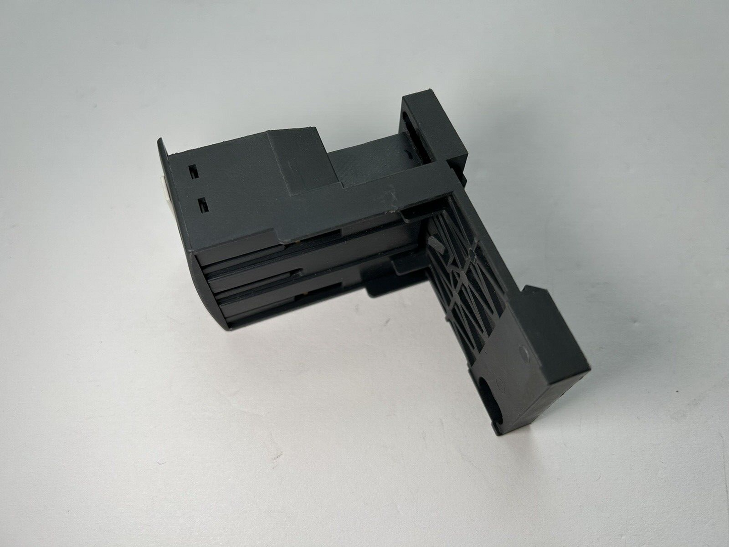 TELEMECANIQUE LAD7B106 / TERMINAL BLOCK EXCELLENT CONDITION