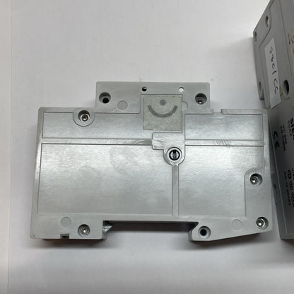 SIEMENS 5SX21-C6 CIRCUIT BREAKER 6A 230/400V 1 POLE C-CURVE (LOT OF 2)