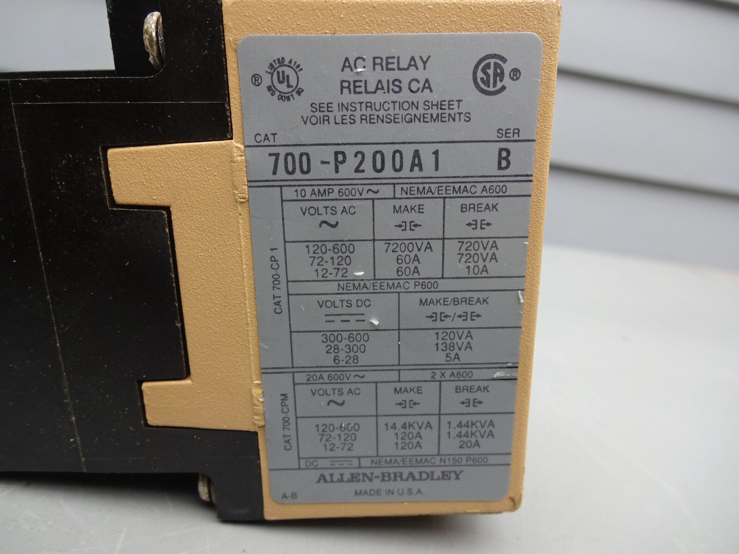 ALLEN BRADLEY 700-P200A1 / SERIES B / AC RELAY