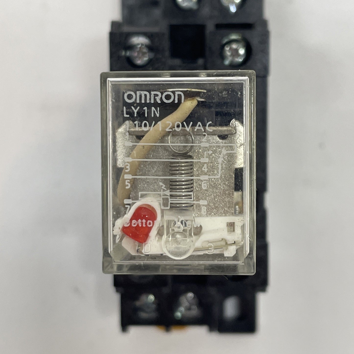 OMRON LY1N-DC24 General Purpose Relay, 8Pins With 0498H2 base