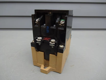 ALLEN BRADLEY 700-P200A1 / SERIES B / AC RELAY