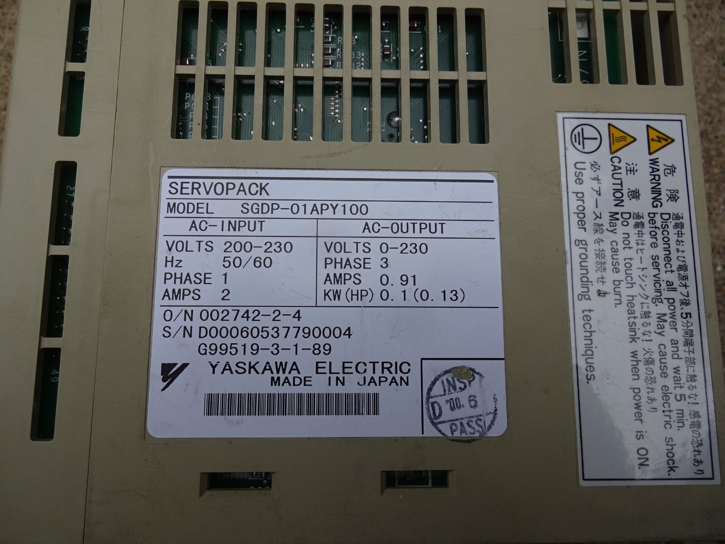 YASKAWA ELECTRIC/ SGDP-01APY100 / SERVO PACK SERVOPACK AC 200-230 IN 0-230 OUT