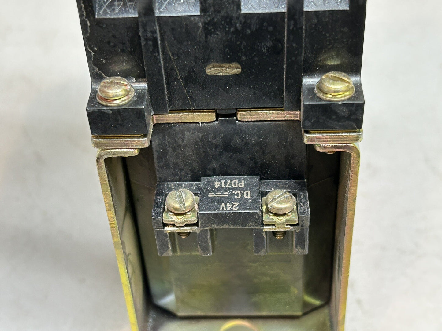 ALLEN BRADLEY 700-PKB40 AC RELAY / WITH 700DC-P400Z24 SERIES A