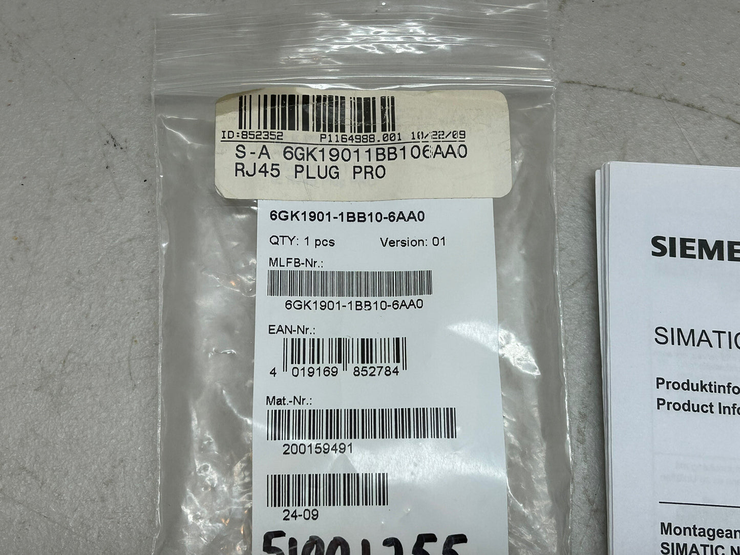 SIEMENS 6GK1901-1BB10-6AA0 / SIMATIC NET INDUSTRIAL ETHERNET RJ45 PLUG PRO / NEW