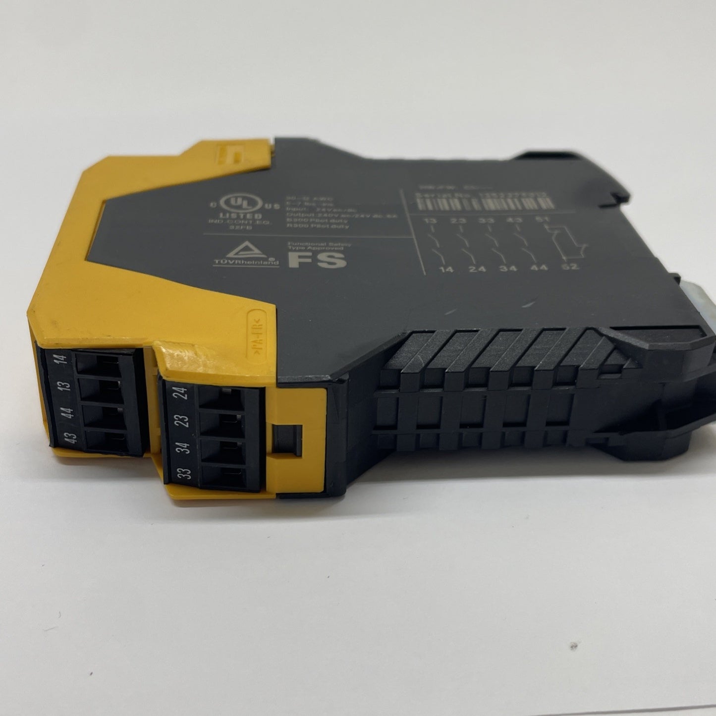 Eaton ESR5-NO-41-24VAC-DC Safety Relay 24 V AC/DC Single-Channel (USA SELLER)
