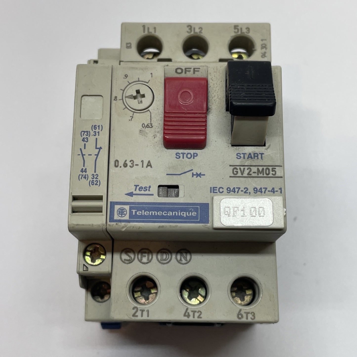 Telemecanique GV2-M05 Motor Circuit Breaker 0.63-1A Thermal Magnetic w/ GV2-AN11