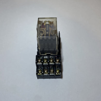 GE CR420MPL044J Relay w/ Base CR420MA