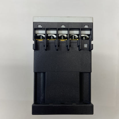 SIEMENS 3RV1021-1EA10 SIRIUS MANUAL MOTOR STARTER WITH 3RT1017-1AK61 CONTACTOR