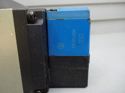 SMC VSS8-8-FG-D-3EZ-V1 / SOLENOID VALVE  / 24VDC / .075AMP / 1.8W / 142 PSI
