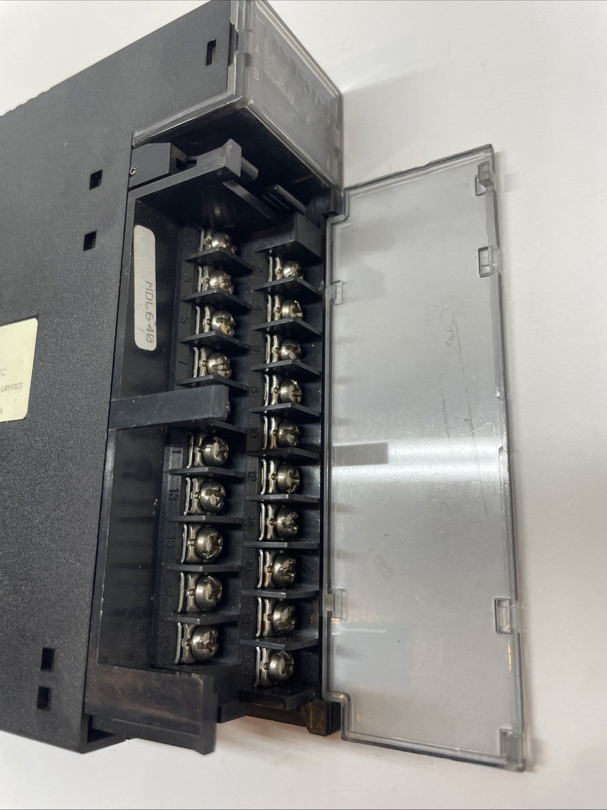 GE Fanuc IC693MDL640C 24 V DC Input Module 16-Point Positive Logic Series 90-30